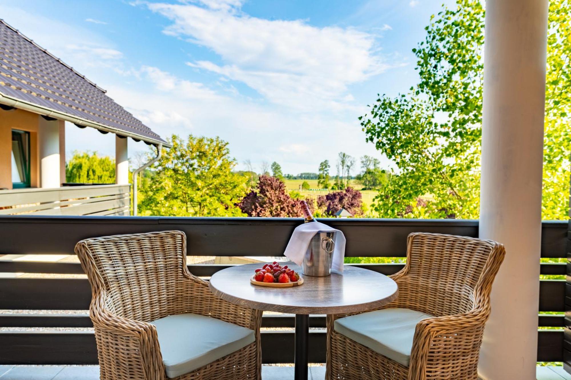 Christinenhof&Spa Wellnesshotel am Rande des Spreewalds Tauer Exterior foto