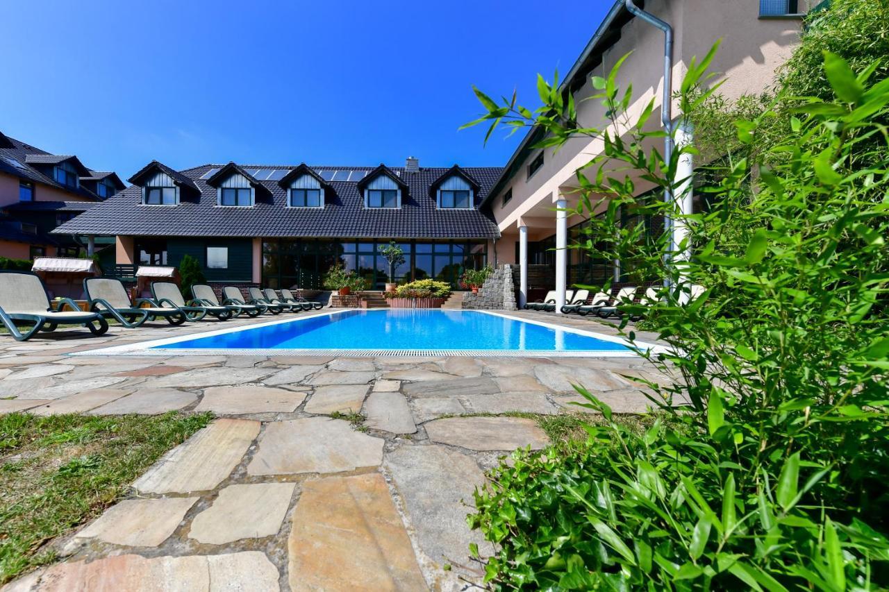 Christinenhof&Spa Wellnesshotel am Rande des Spreewalds Tauer Exterior foto